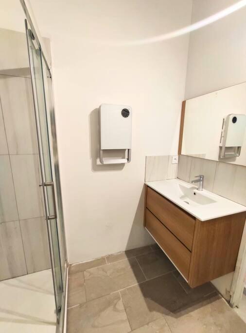 Atypique - Centre Historique - Appartement 2 Chambres Μπουρζ Εξωτερικό φωτογραφία