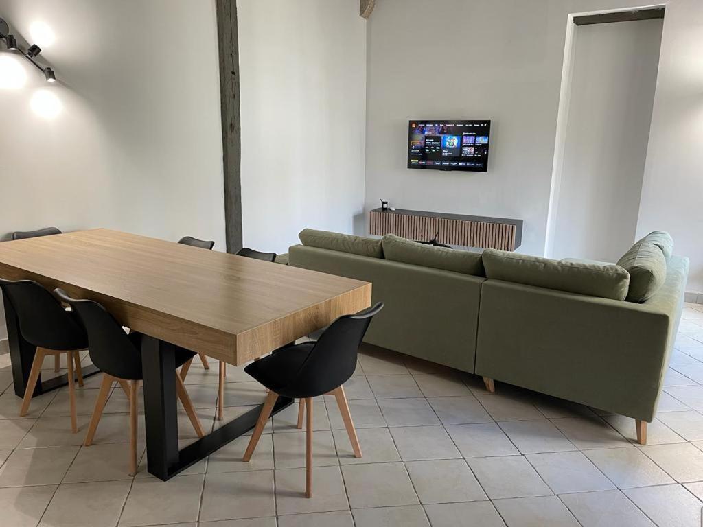 Atypique - Centre Historique - Appartement 2 Chambres Μπουρζ Εξωτερικό φωτογραφία